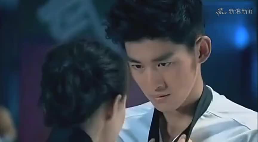 慕容云海调侃校务主任,有个总裁父亲,什么都好