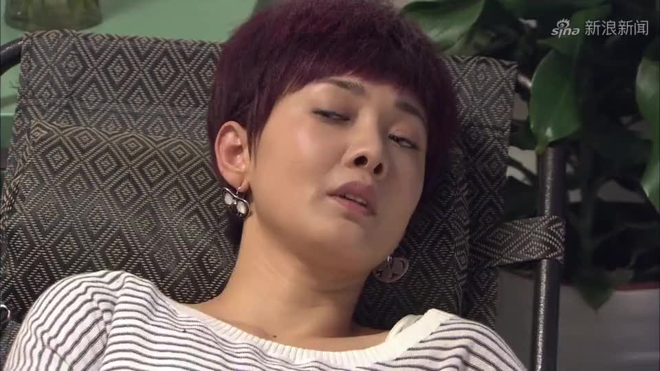 麻辣芳邻:杨琴陪护老人太累了,回家倒头就睡