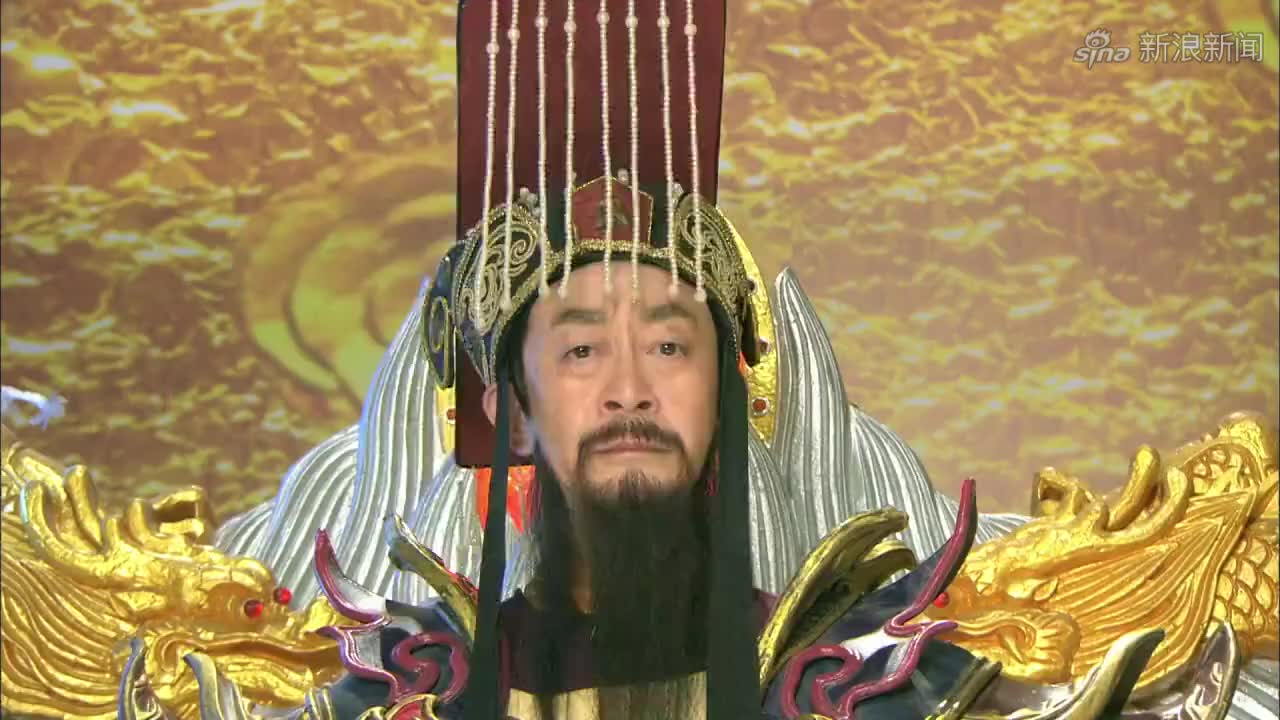 玉帝下凡失去法力,拿着夜壶吓唬妖怪,搞笑