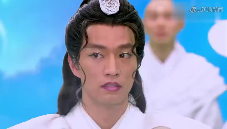 降龙转世变成小孩,小女生对他暗生情愫,还会吃醋