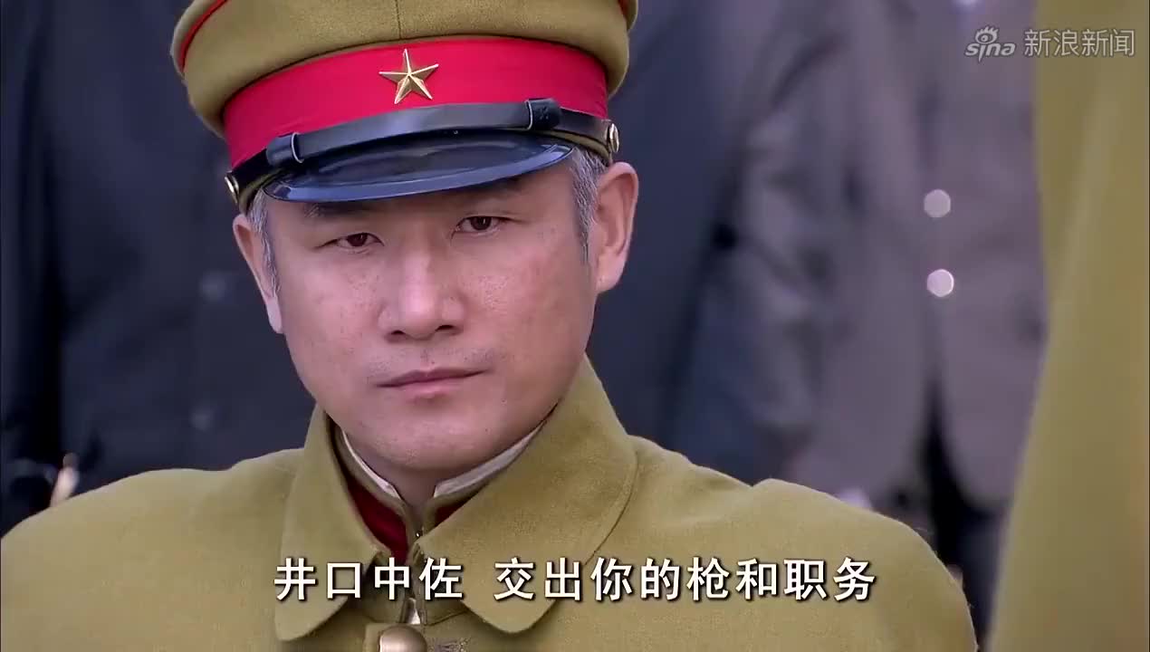 箭在弦上:荣石刚回到家,竹木派人送了合同,让荣石签收