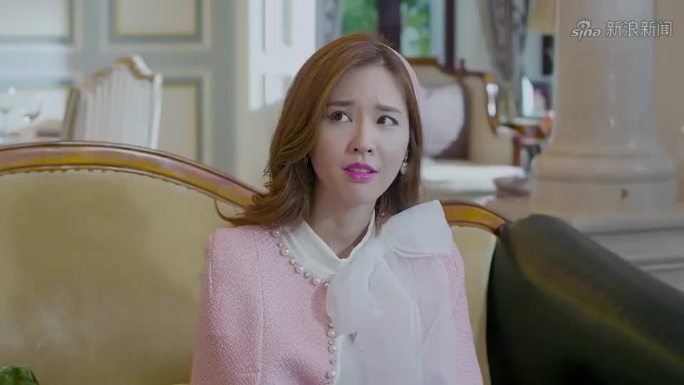 御姐归来:这单手开跑车的样子太霸气了!这才是御姐范儿