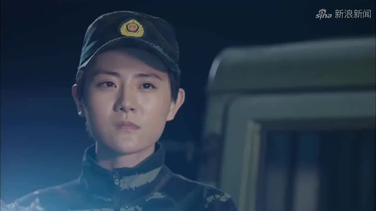 谢思潇真不愧是女中豪杰,将男兵们甩掉十条街,连飞狼都赞不绝口