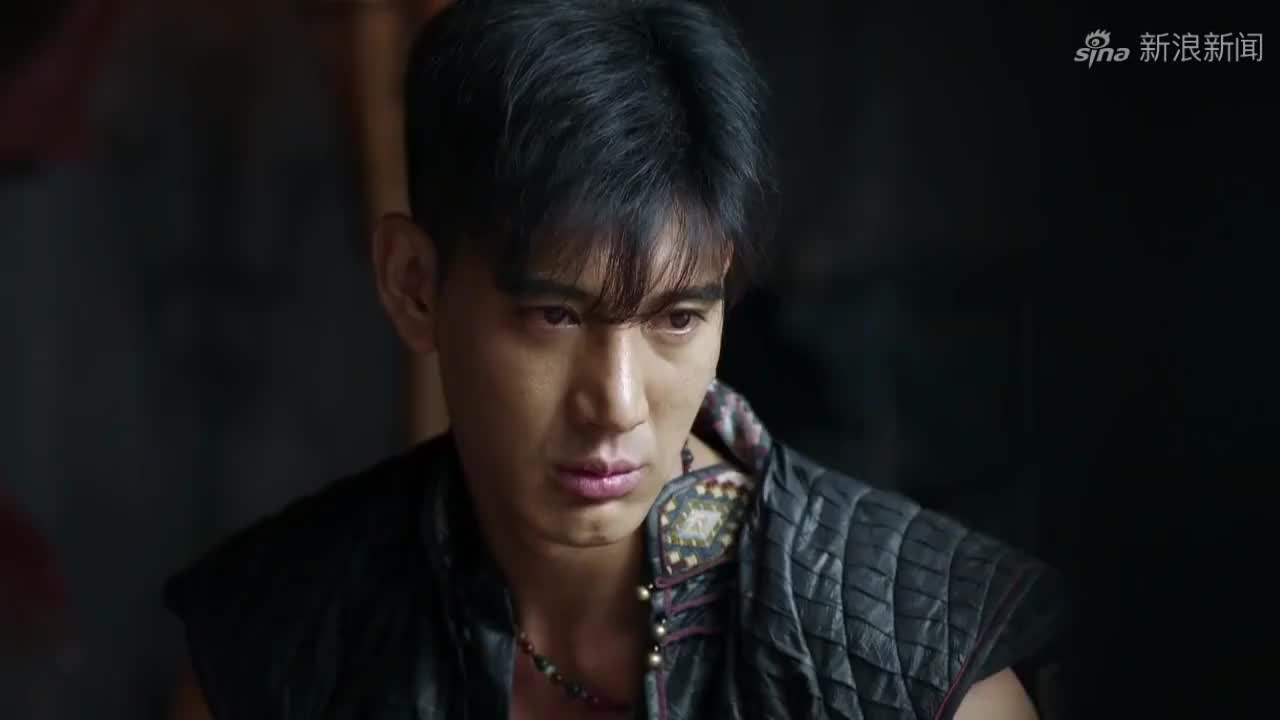 网络热歌《一朵情花开》阿哥不要再徘徊,来为阿妹把花戴