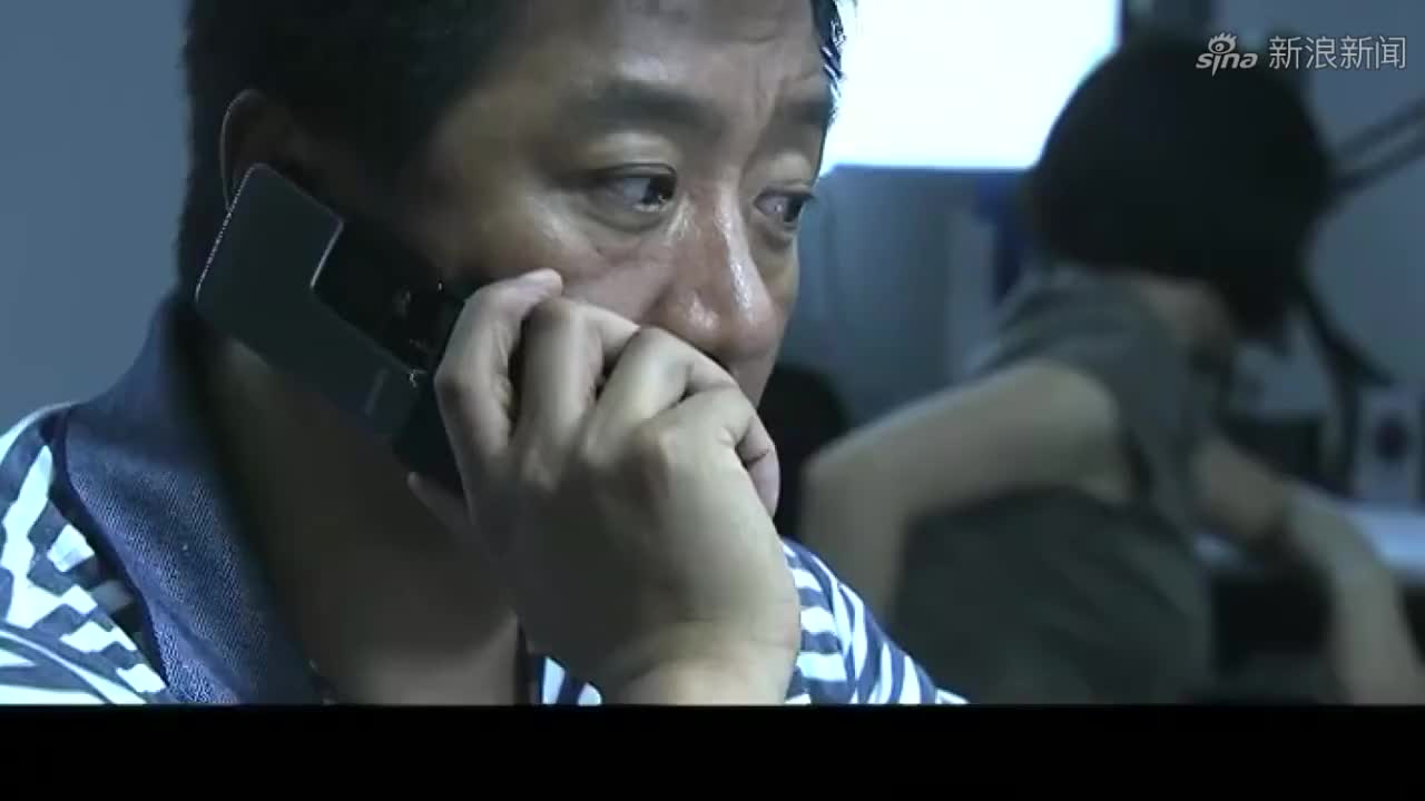 疯狂的背后:邹天明翻看旧案,希望能从线索入手,找到蛛丝马迹!