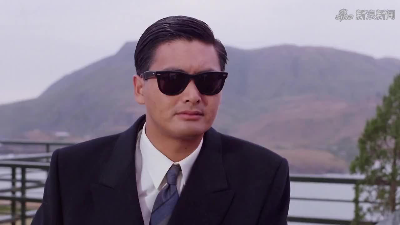 江湖情:发哥派华仔去交易,结果阿勇想抢功,也跟着进去了