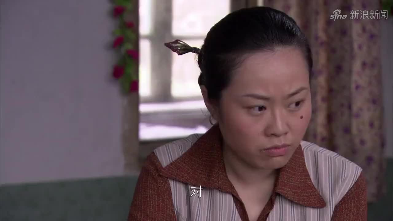 樱桃红之袖珍妈妈:何倩遇二傻子,带孩子躲在树下,她会被发现吗