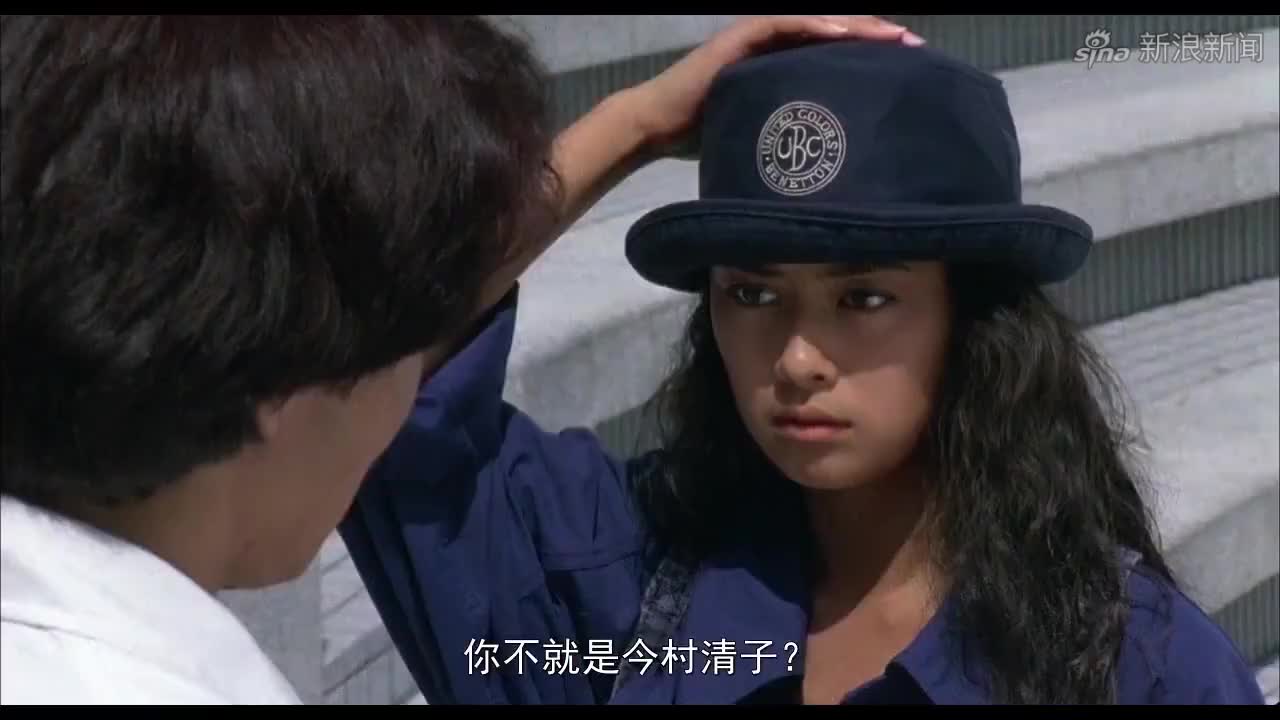 绝地逃亡:成龙要把证人带回国,女杀手带人阻拦,打斗场面好搞笑