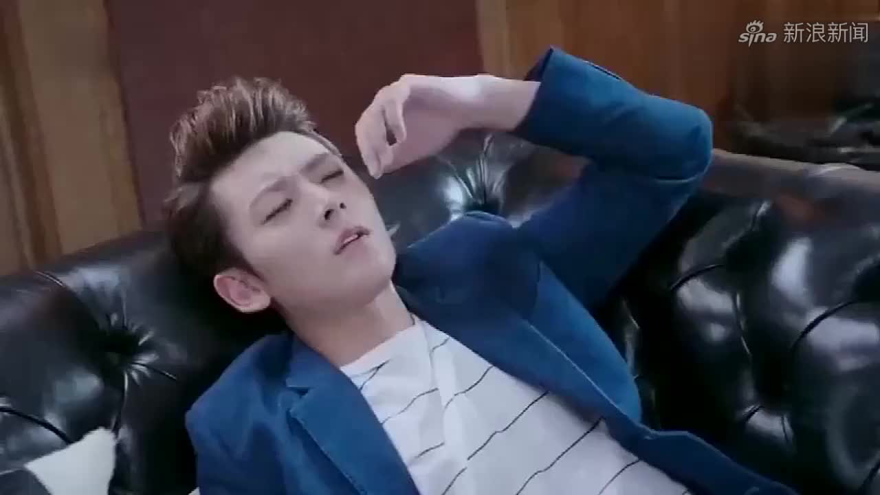 方廷皓看到百草和长安教练牵手,又生气了,男二号命苦啊!