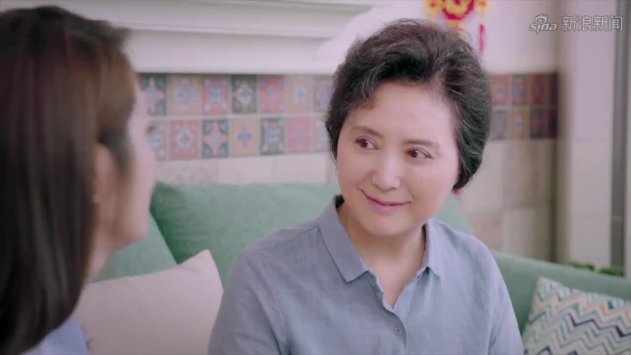 小儿子带女友回家,妈妈看到女孩像失散20多年的小女儿,缘份啊