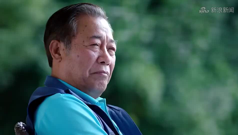 袁昆试图说服林拜,让他说服秋冬,将资料偷取出来!