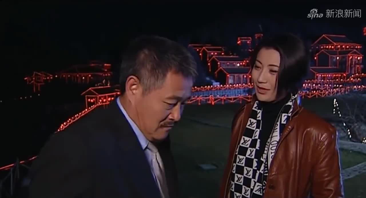 胡科和刘老根作对,低价买龙泉山庄的货车,再卖给刘老根竟开天价