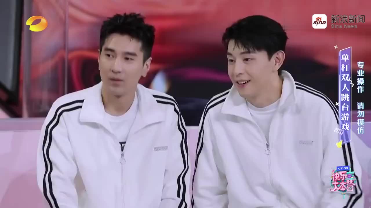 暖春:香草她娘,又和王小她娘干起来了,都开始对歌了