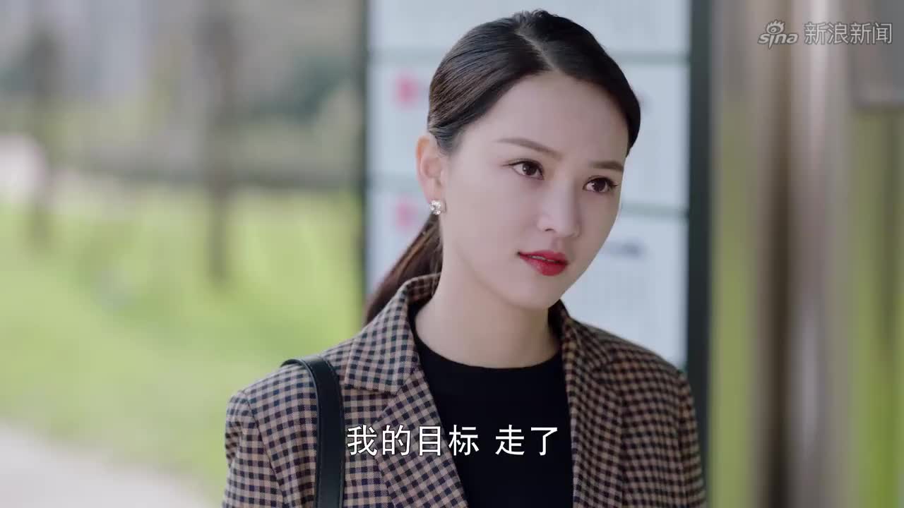 爱情保卫战:自恋男借钱充高富帅,吹牛不分场合,媳妇差点掉深渊