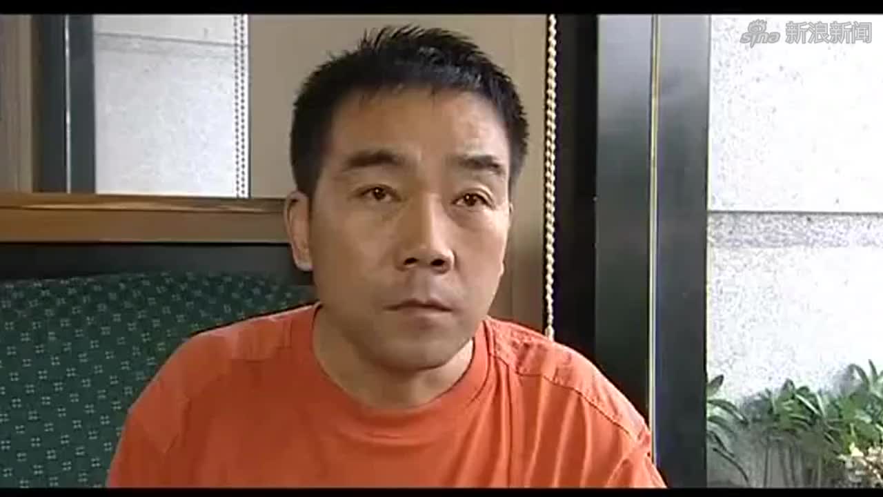 杨光的快乐生活:条子上来就给老姑跪下,老姑吓得不轻,笑翻了!