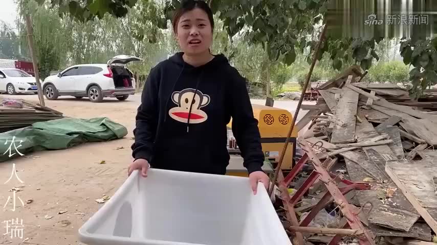 小瑞哥哥女朋友把二叔新车crv弄坏了,一直说对不起,都是女汉子