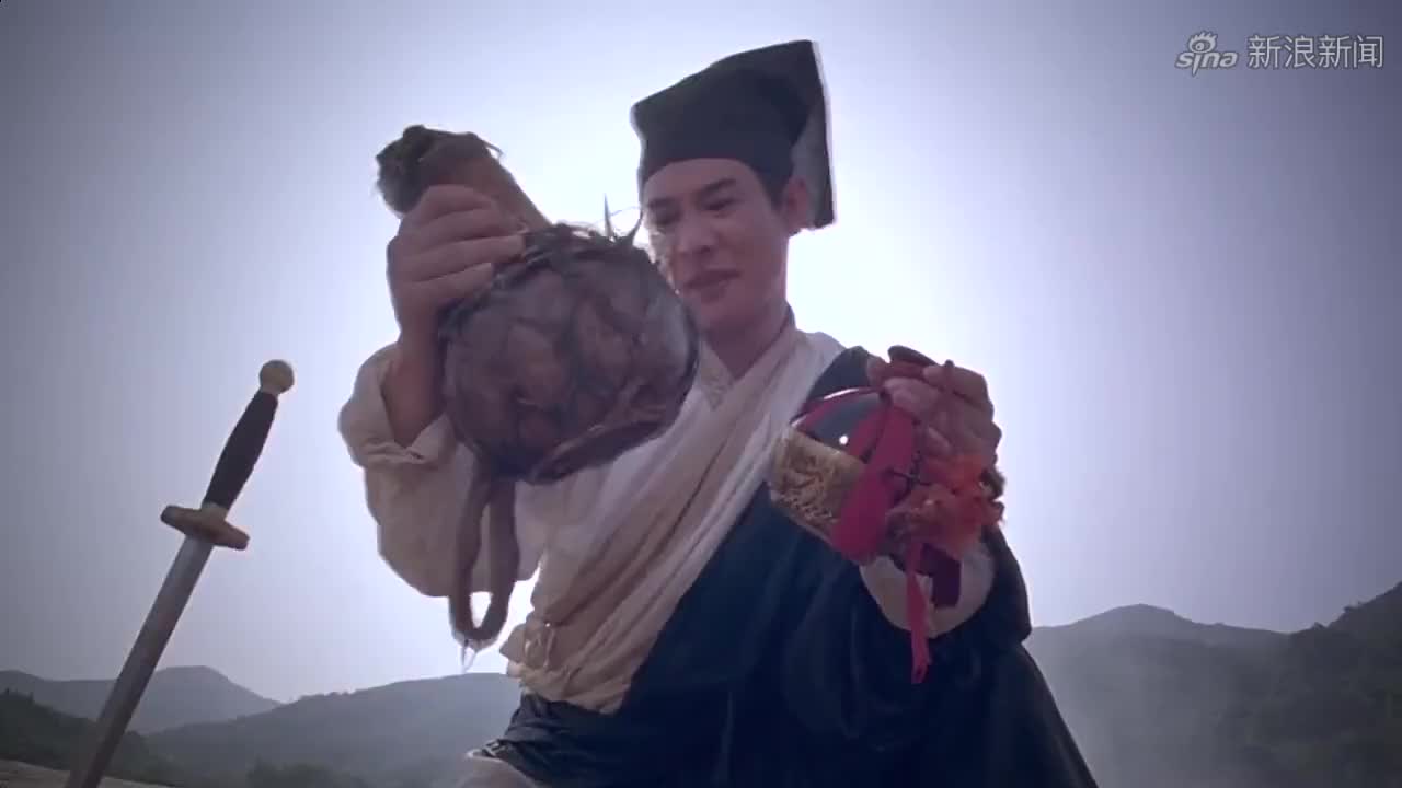 好酒配豪杰令狐冲喝的起东方不败赠的酒!