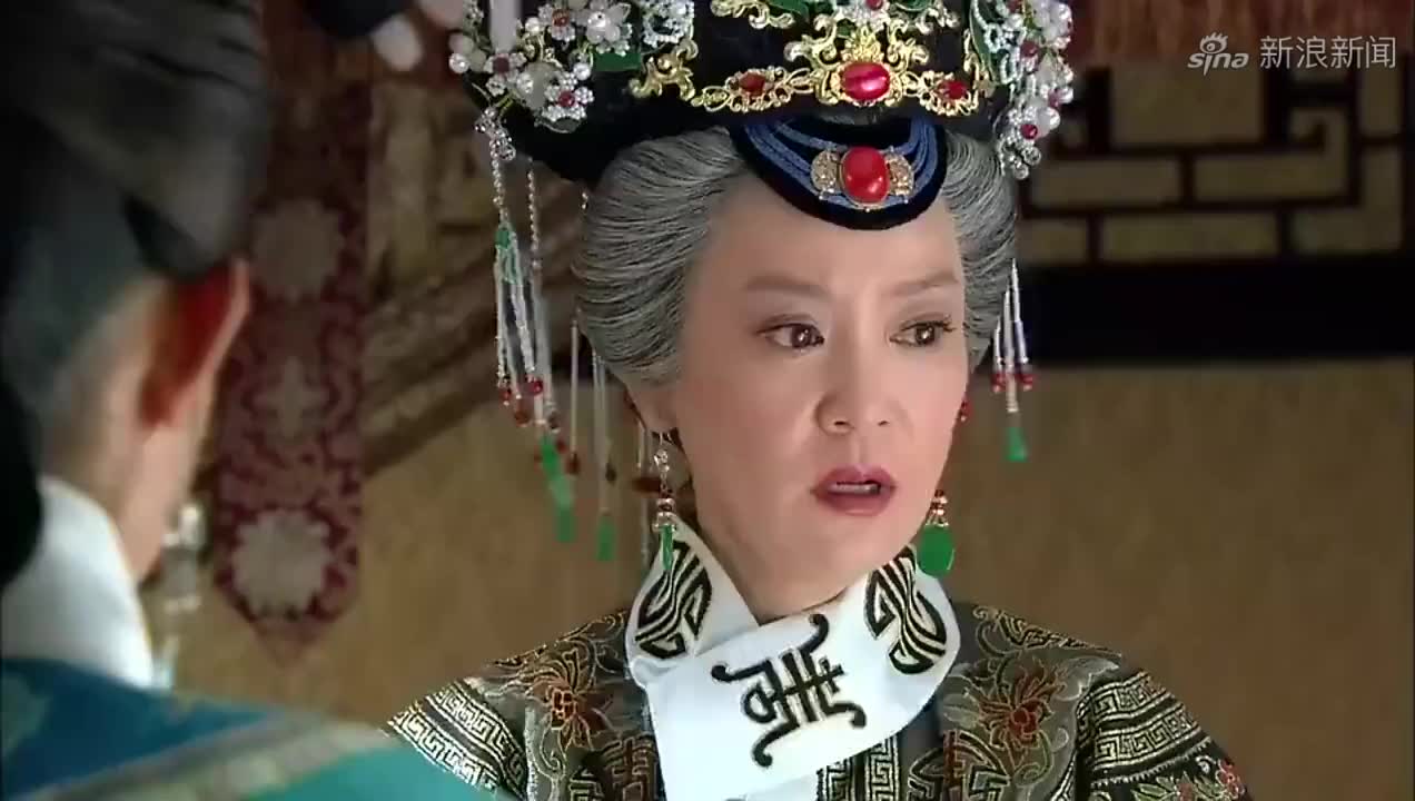 新还珠格格:晴格格一早为小燕子紫薇求情,太后心善饶过两人