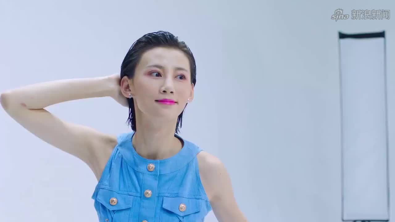 摇啊笑啊桥:绵羊小姐姐都是模特身材,卖力摇桥,生猛的不像话!