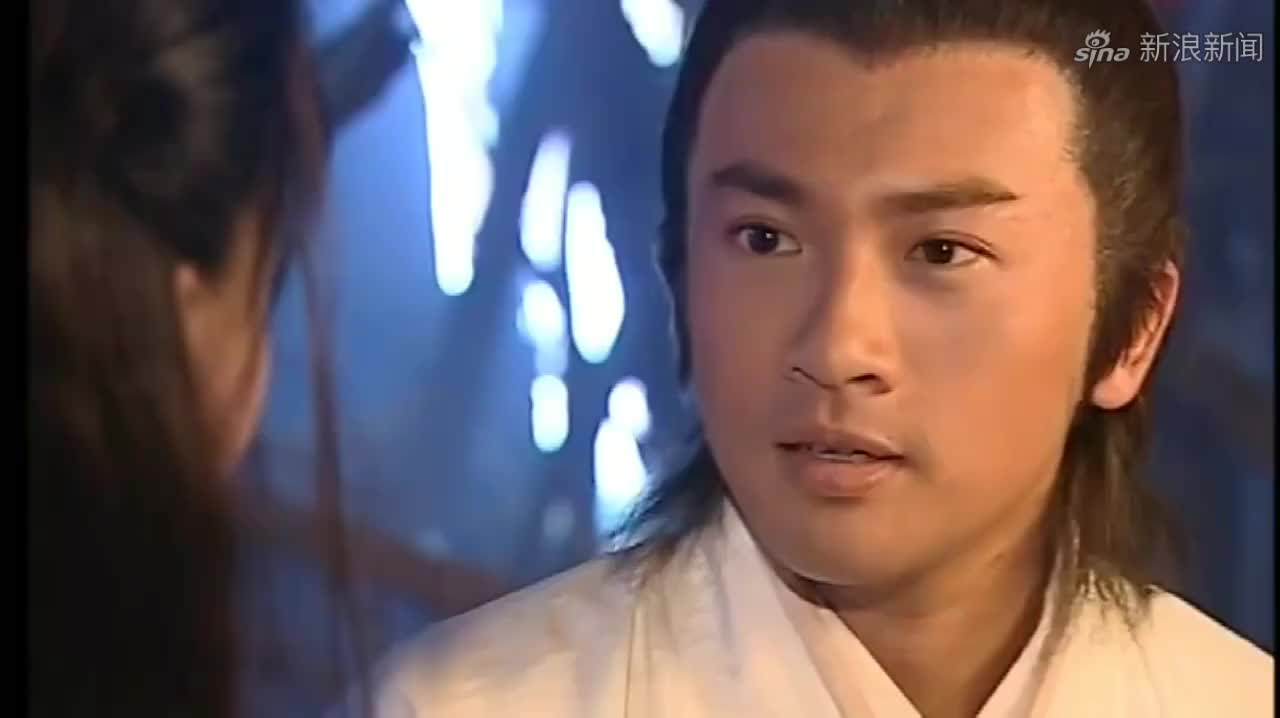 昆仑派掌门对殷素素无礼,张三丰一露面,何太冲立马就怂了