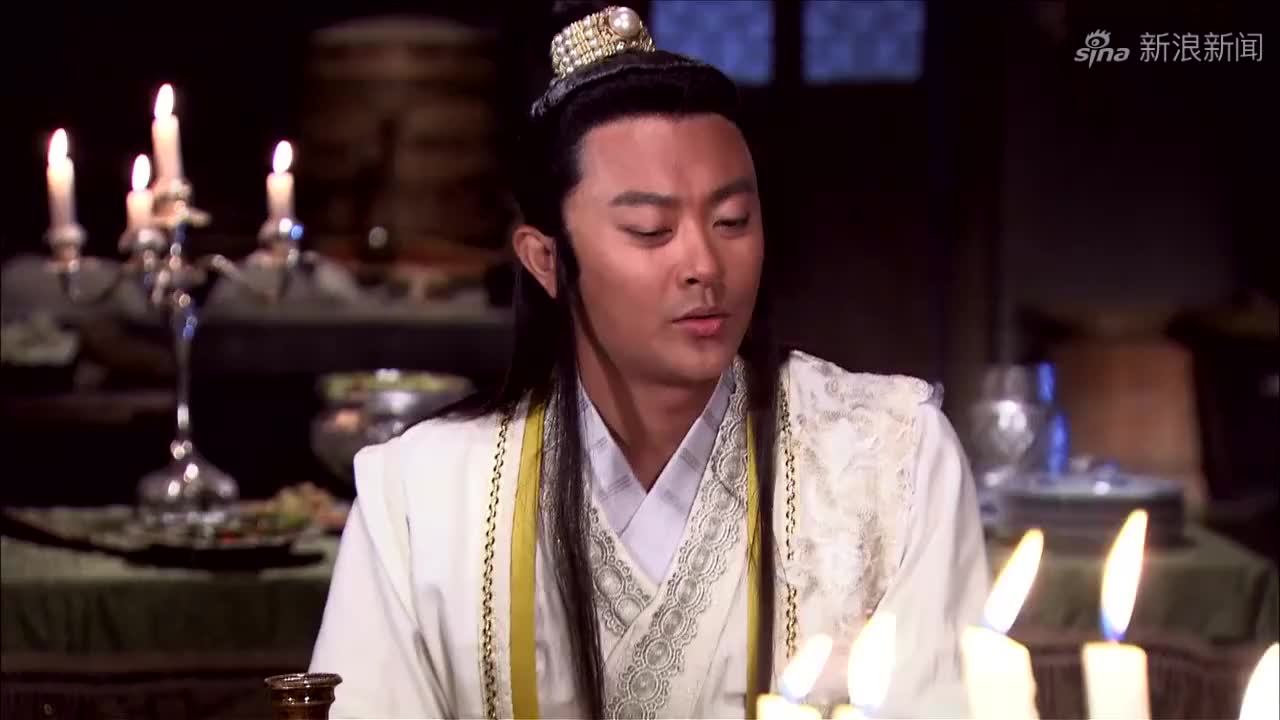 大当家重新编故事,要把剑编成特别晦气,还贡献整容式表情包