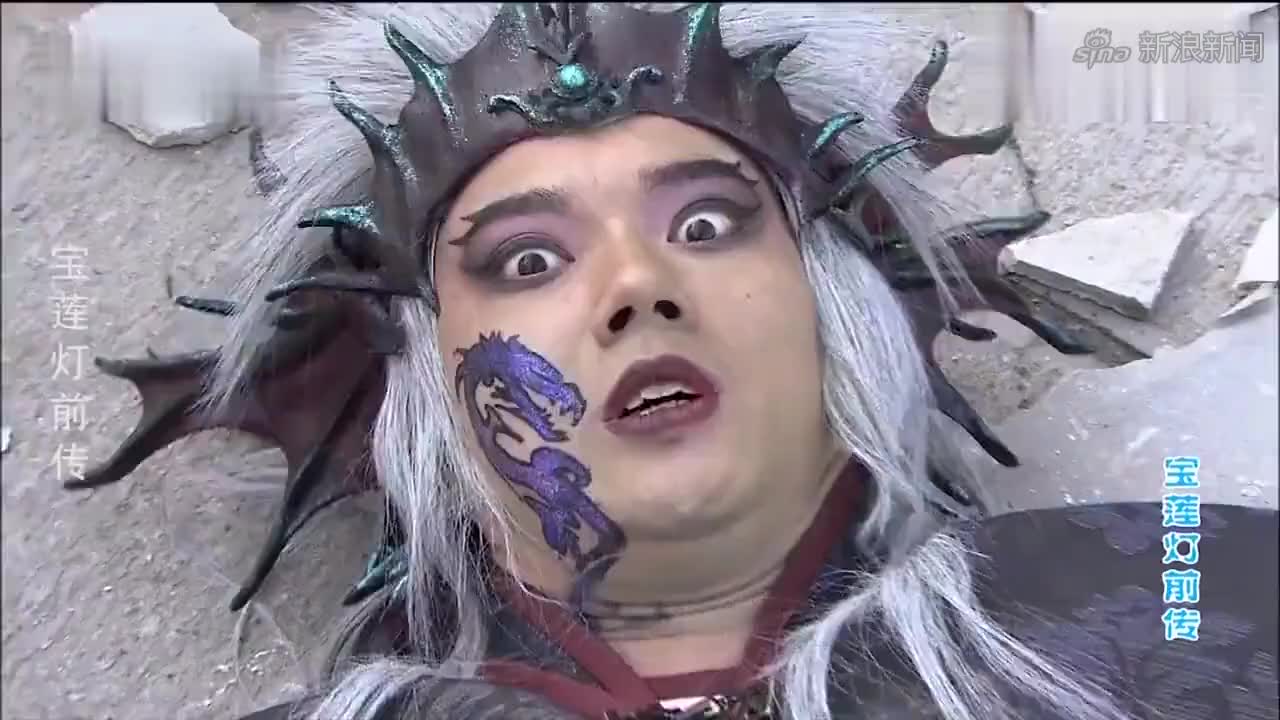 杨戬的兵器原来是三首蛟变的,杨戬打败妖龙,将他变成了一杆枪