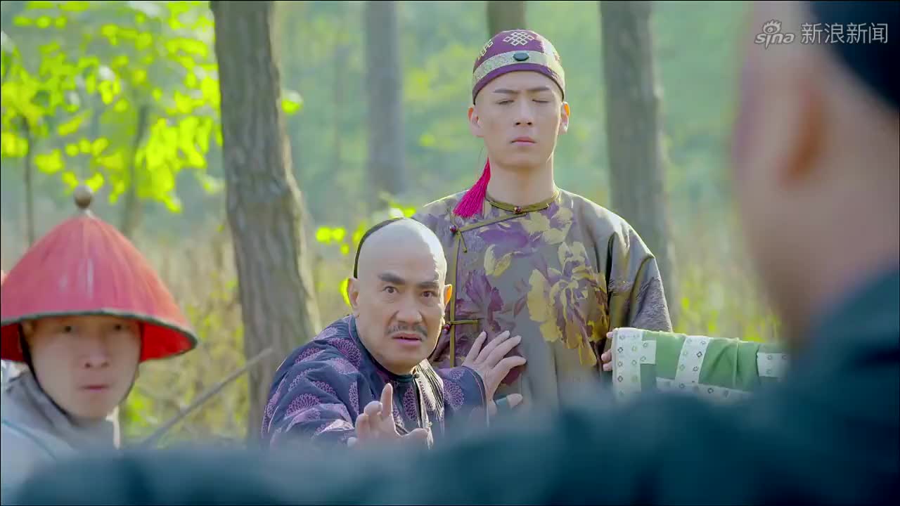 任南坡再见顾盼儿,心慌意乱转身逃走,这场面十分滑稽!