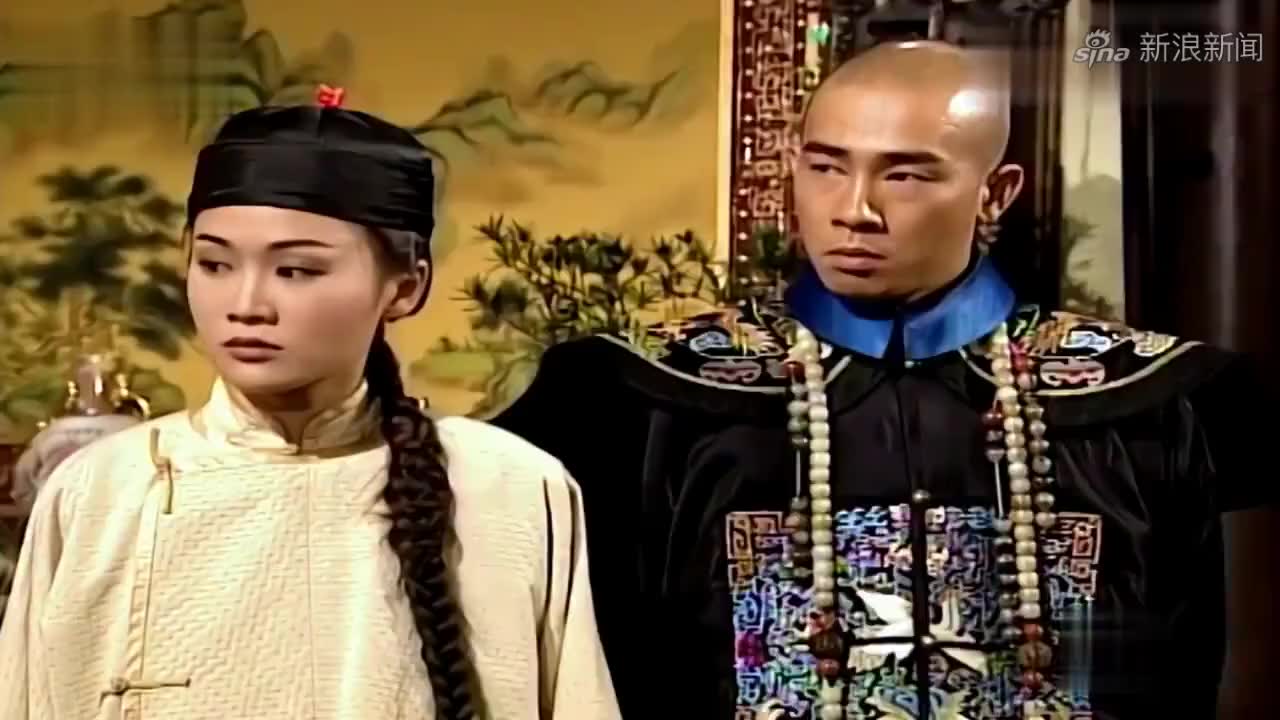 任南坡再见顾盼儿,心慌意乱转身逃走,这场面十分滑稽!