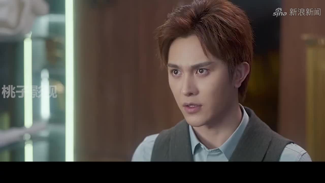 卓然和夏初一同吃饭 虽然两个人是老同学