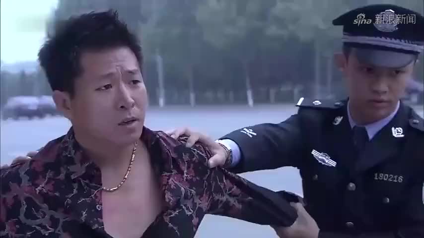 暗警:假警察查人口,谁知碰上真警察被反查,这操作厉害了