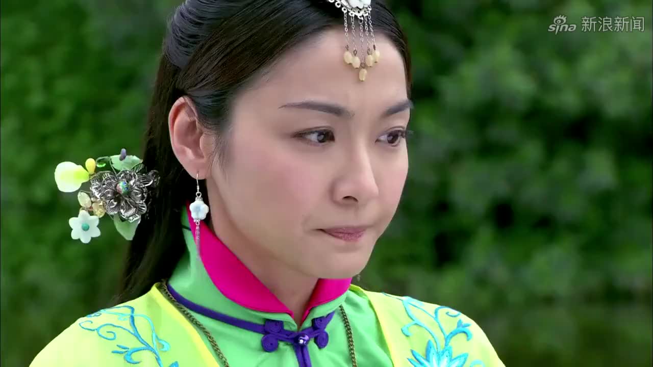 遵命女王:富家女故意找未婚夫前女友麻烦,不料反被教训,打脸了