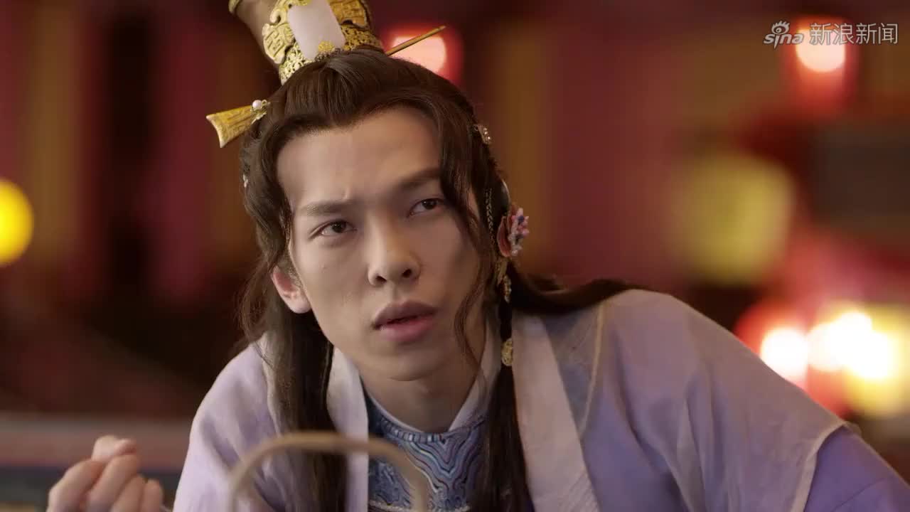 刘复让人去请官员,谁不来就留一个女子在府上,真是会想