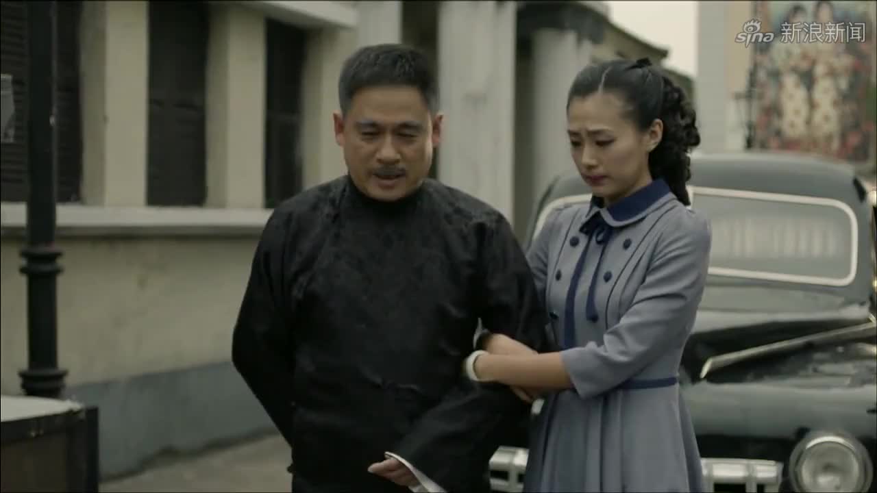 金蓉表面上为谢文东担心流泪,背后却恨透了他,弟兄们看不下去了