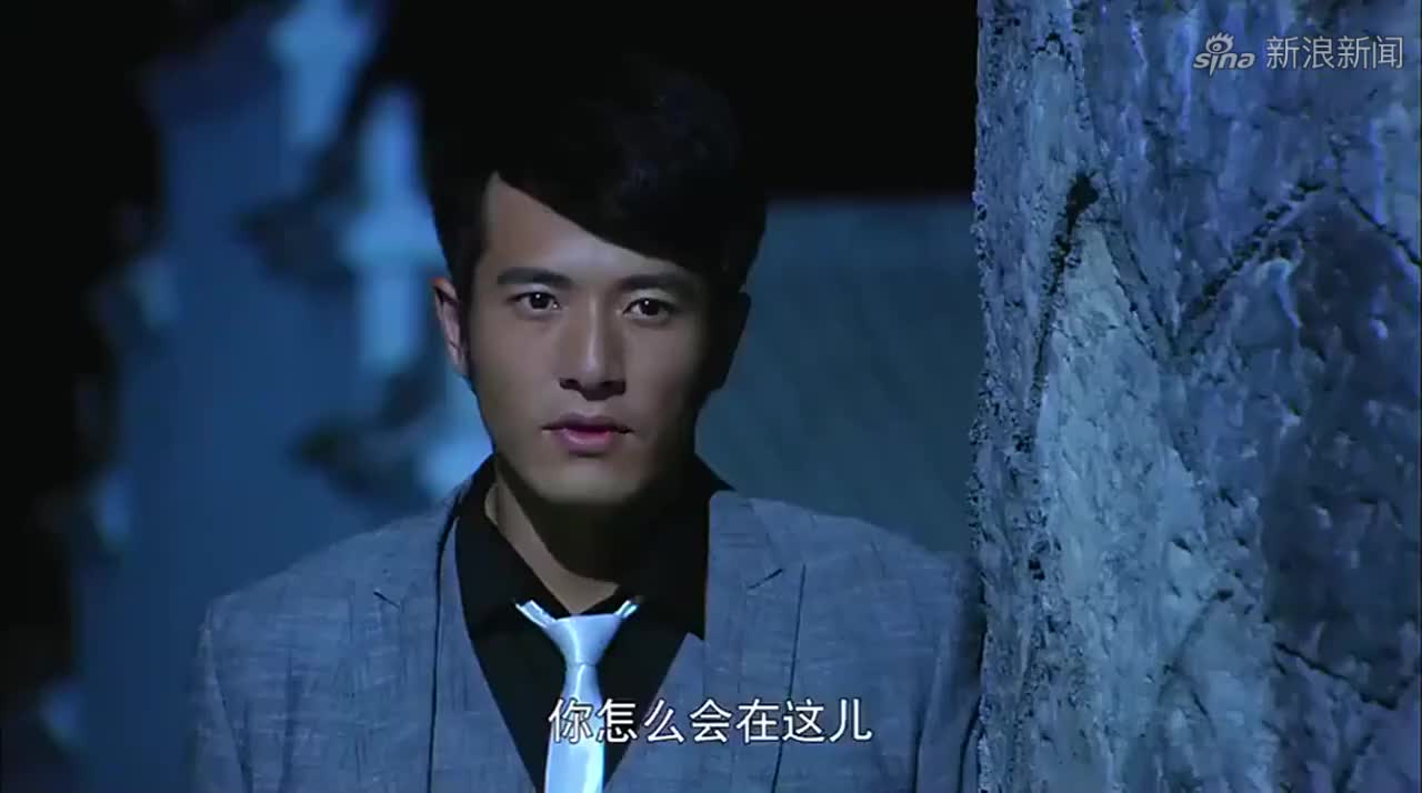 绝命追踪:杀手放箭射杀特工,怎料女特工全部躲过,路人直呼太快