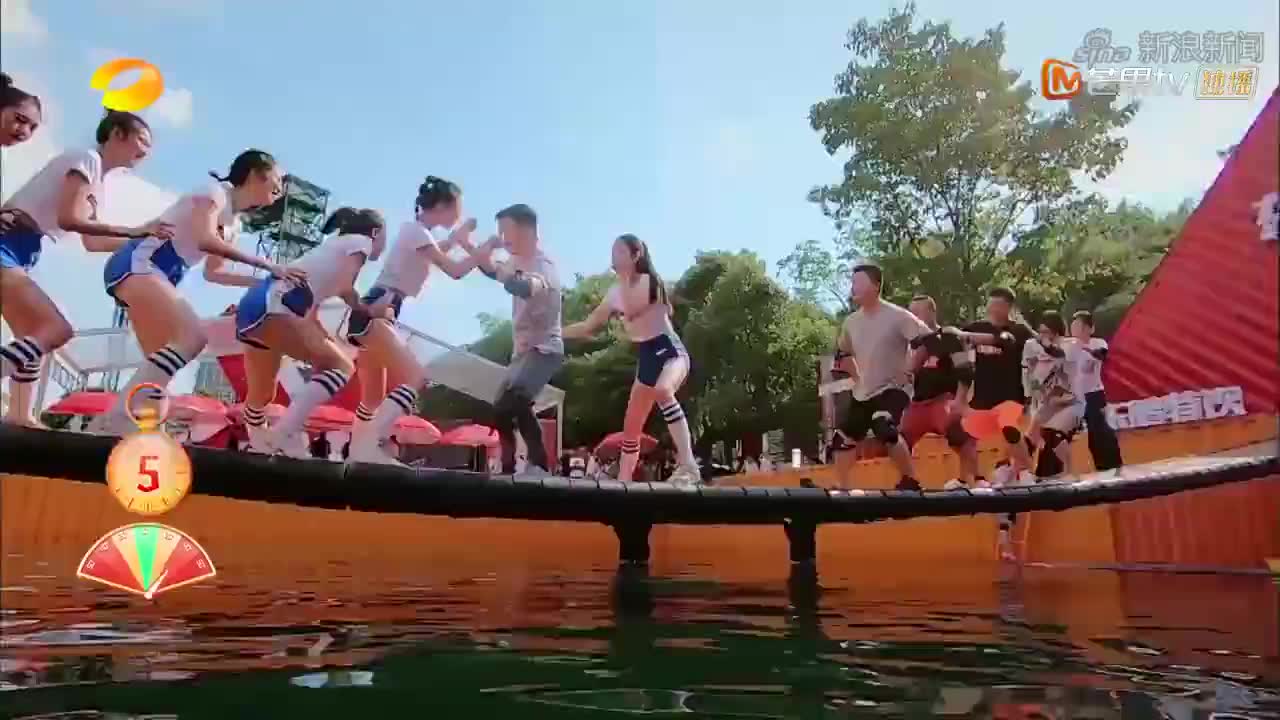 摇啊笑啊桥:号子喊得齐,落水速度更快,这段7连发落水太逗了!