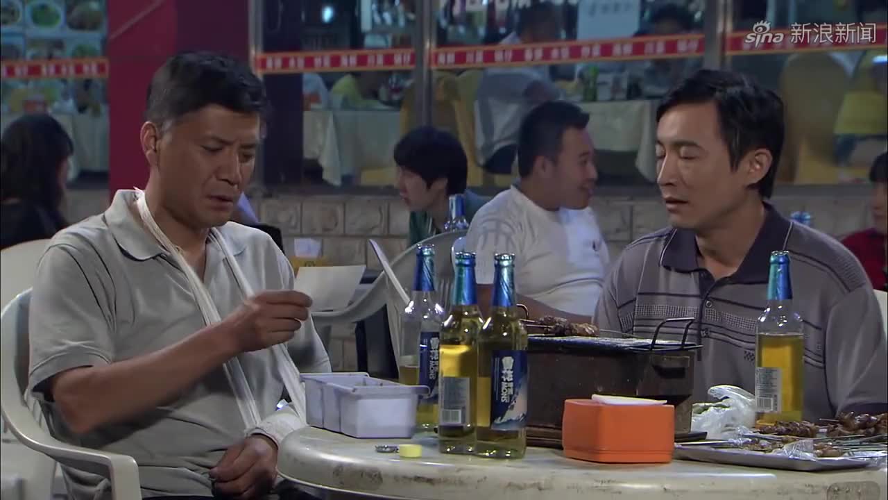 渴望城市:玉珍不忍恶棍欺负,不愿跟他共枕,不料他敢强来!