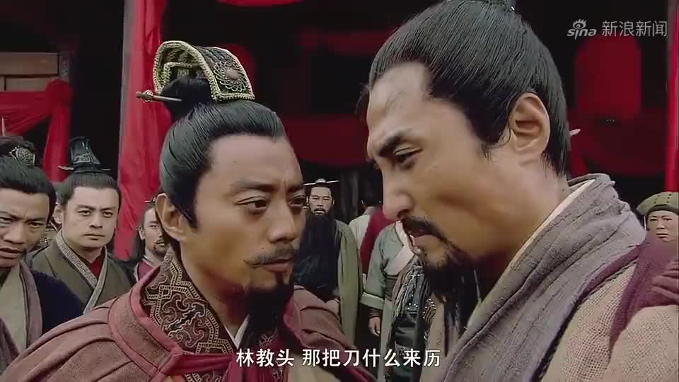 水浒传:高俅欺人太甚,故意让虞侯带宝刀气林冲,真是太过分!