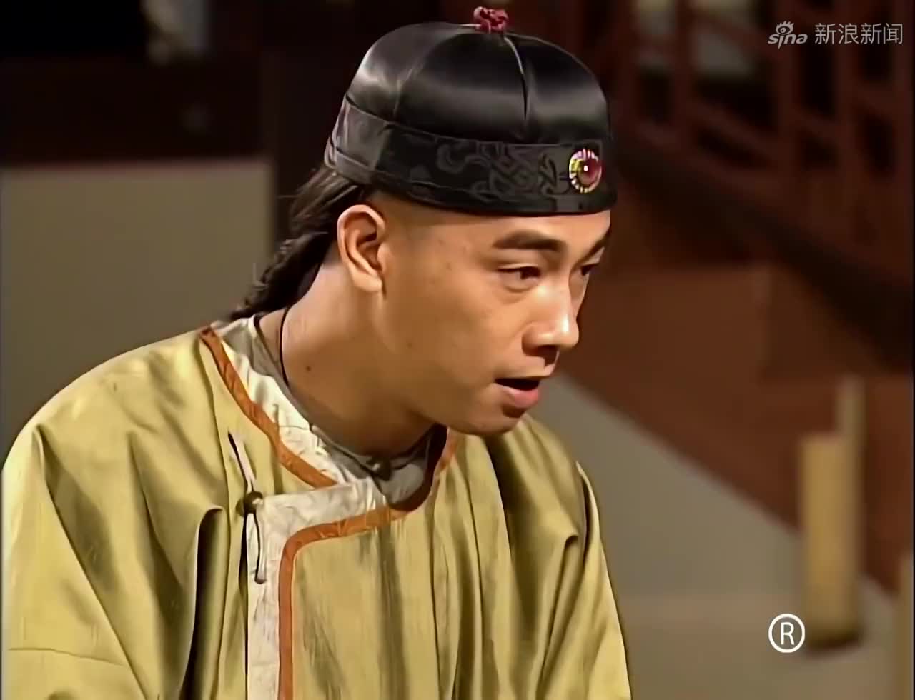 郑克塽把阿珂抵押给韦小宝,阿珂听到后一脸失望,后悔当初看错人