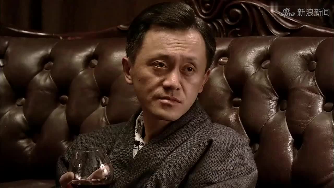 悬崖:陈景瑜说自己被周乙牵着鼻子走,但周乙几句话,让他很感动