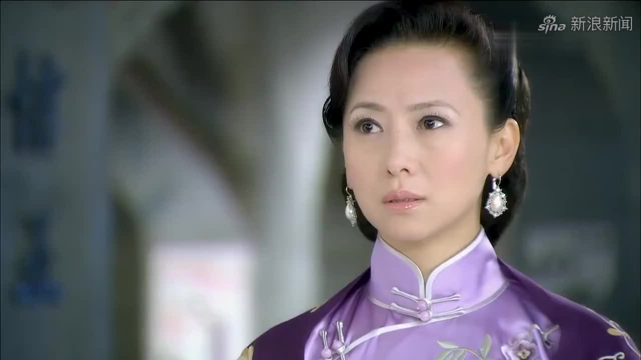 泪洒女人花:素云被撵出豪门,老大媳妇不忍心,出来送她一程