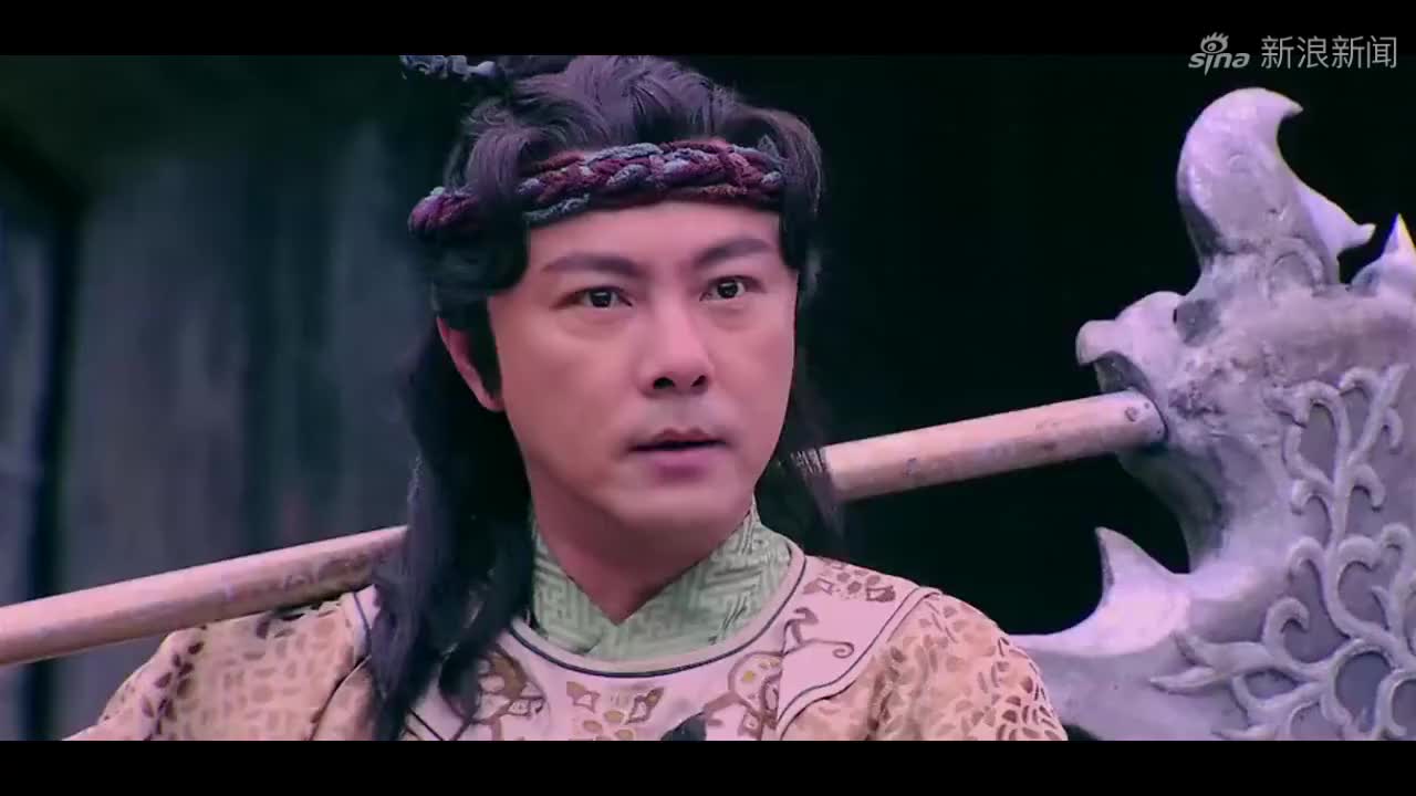 隋唐英雄:程咬金哄走花大脚,转头就当众一跪,将裴翠翠娶回家