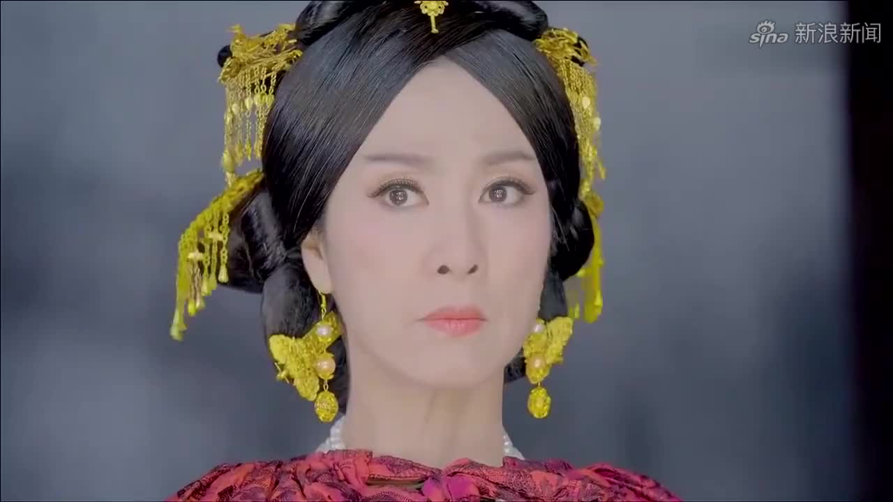 鹿鼎记:太后刺杀老皇帝,韦小宝拿出令牌,太后直接跪下不敢动!