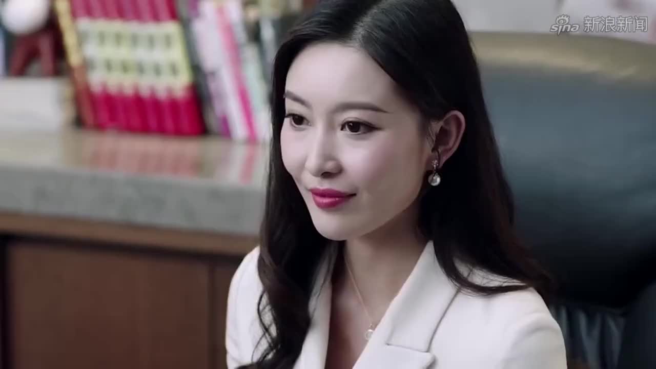 这么豪又横的霸道女总裁,你绝对没有见过