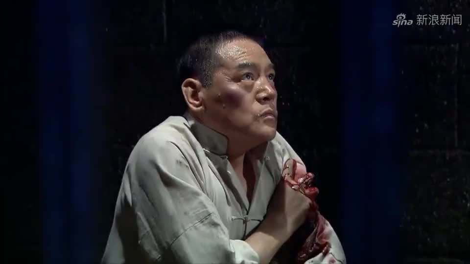 打狗棍:戴天理被关进大牢,浑身发冷,伤口都冒着黑血
