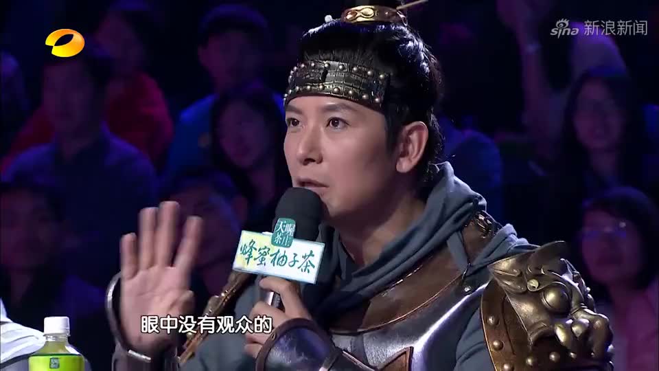 大张伟模仿易中天,神韵十足,那叫一个像啊!