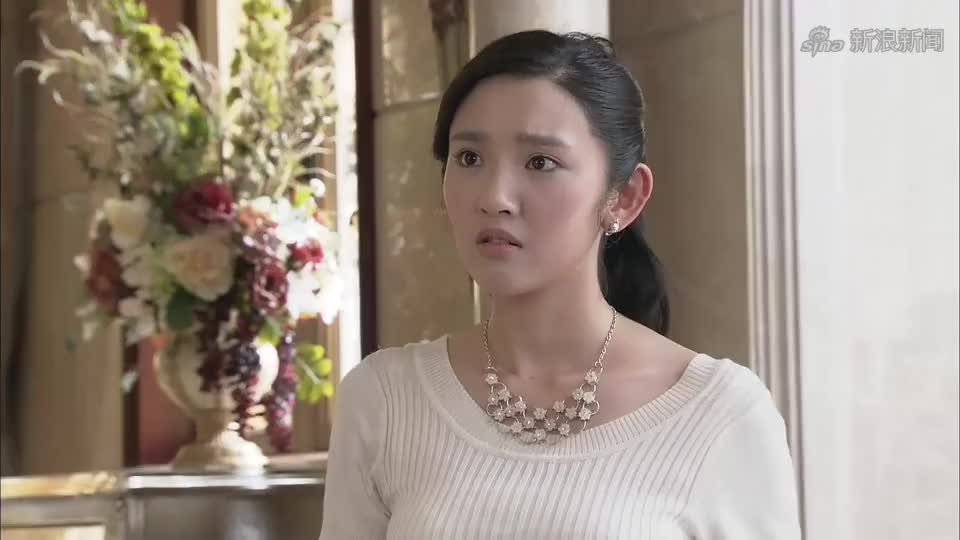 百万新娘:嘉佑为摆脱追击,说谎自己修电视,怎想遇到儿时玩伴