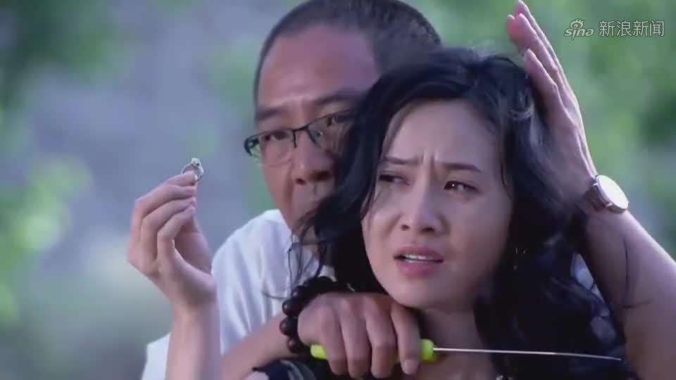 各个击破:卧底故意给厨子泼水,却发现厨子才是真正老大,惊恐
