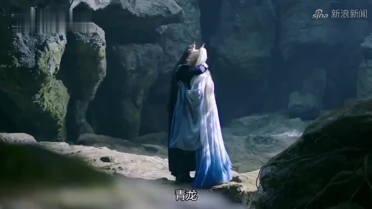 青龙让腾蛇不必去了,柏麟帝君有交代,关于战神的一切不得干涉