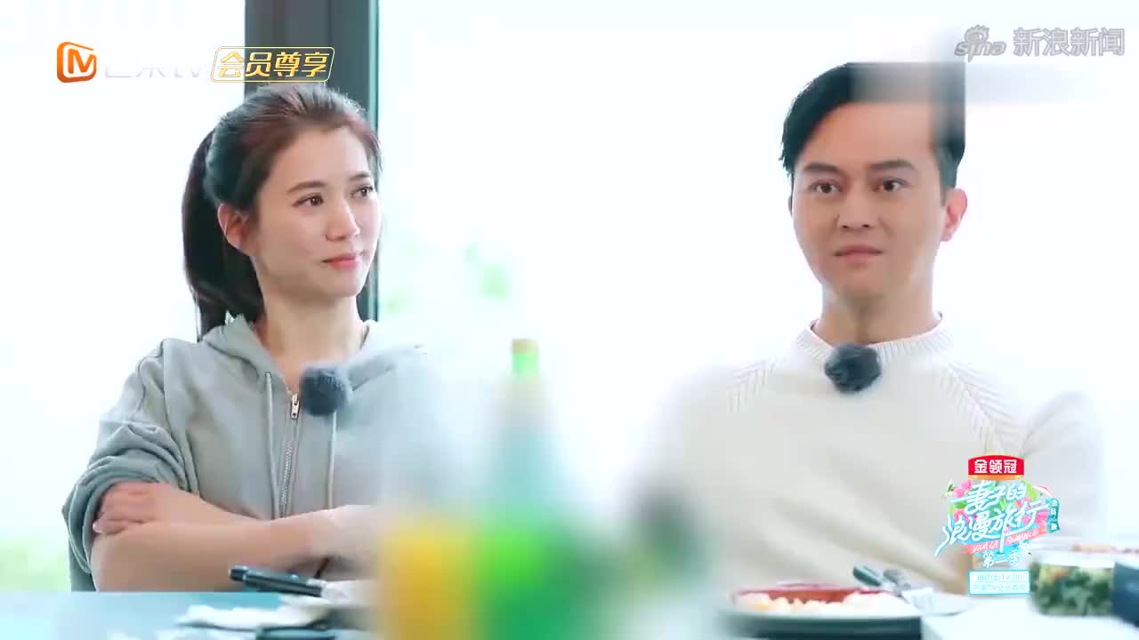 张若昀和张小斐爆笑小品《天生一对半》,张若昀浪漫表白张小斐!