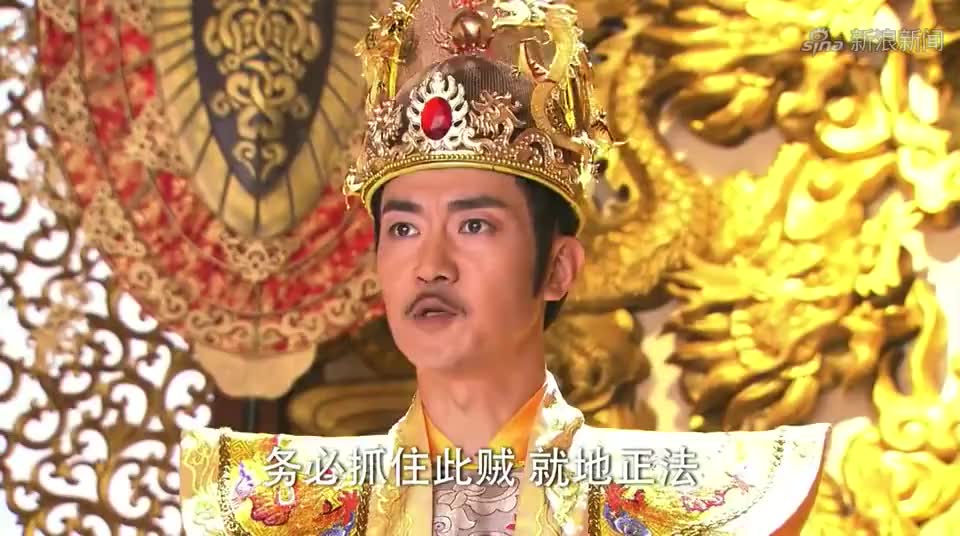 剑侠:皇帝震怒之下,严令曹恭无论如何一定要抓到这个半天云!